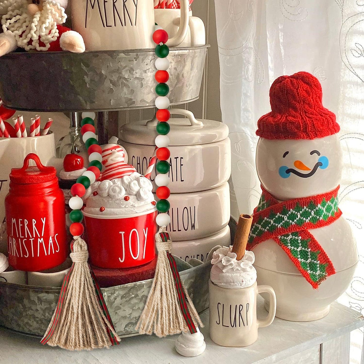 Christmas Wood Beads Garland, 41’’ Xmas Wood Bead Garland Tassel Classical Green&Red Garland Winter Farmhouse Rustic Beads with Jute Rope Plaid Tassel Natural Wood Beads Décor for New Year