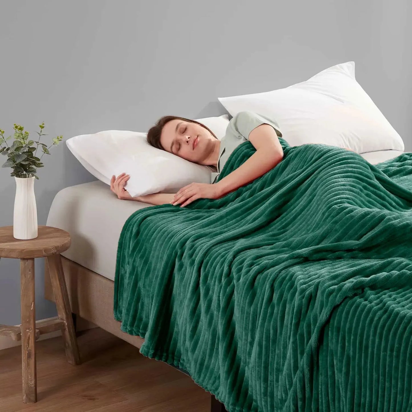 Cut Plush Fleece Blanket, Soft Lightweight Fuzzy Luxury Throw Size Bed Blankets for Bed, Throw, Hunter Green